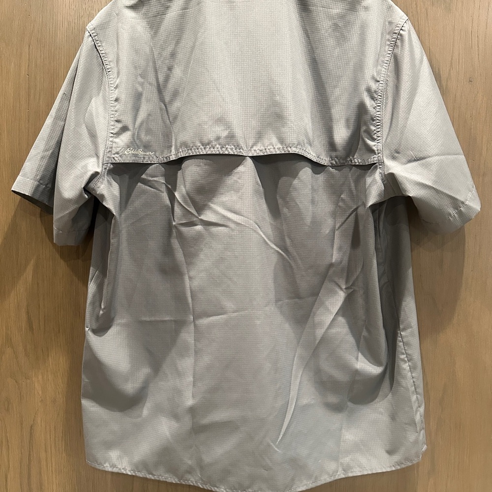🧡 Eddie Bauer men’s gray tech woven button up shirt size L 🧡 - Picture 2 of 5